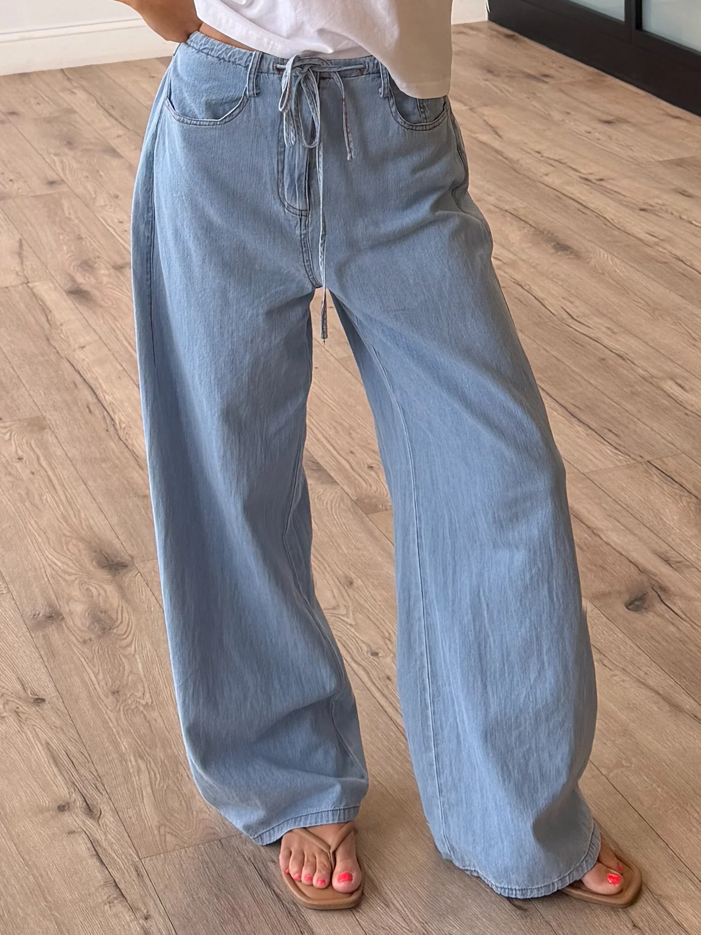 Case Wide-Leg Drawstring Pants