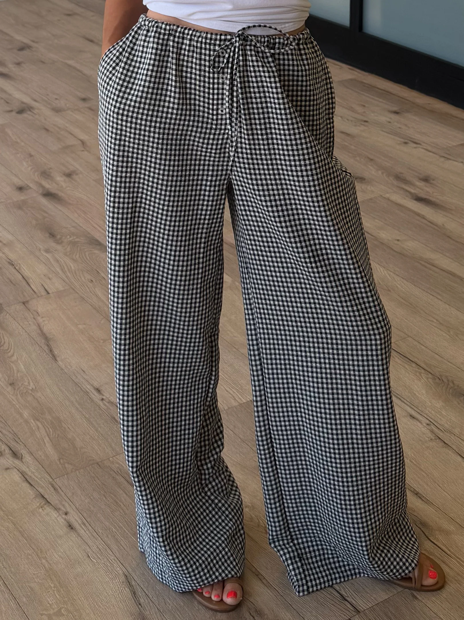 Gingham Leisure Wide-Leg Pants | Black - Image 2