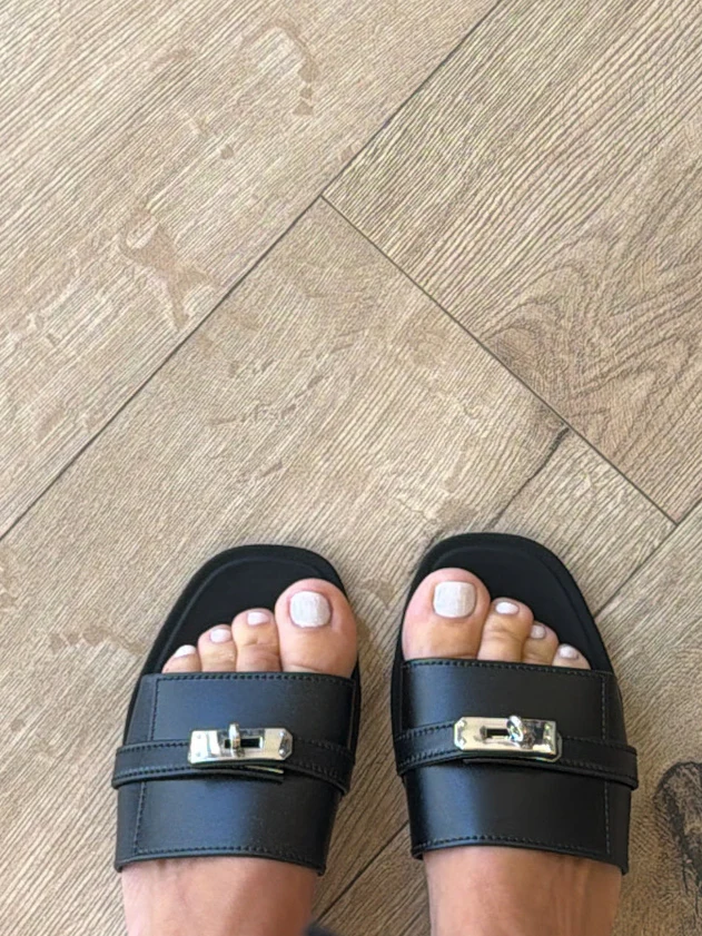 Guiliana Embellished Sandal | Black - Image 4