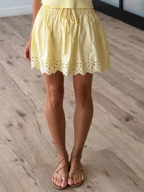 Living Life Eyelet Skort | Lemon - Image 2